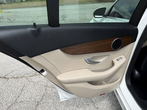 Used 2019 Mercedes-Benz C 300 Sedan w/ Premium Package image 21