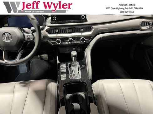 New 2025 Acura Integra image 15