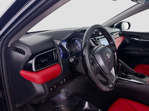 Used 2019 Toyota Camry SE image 22