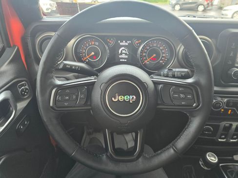 Used 2019 Jeep Wrangler Sport AWD/4WD image 7
