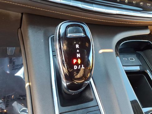 Certified 2023 Cadillac Escalade ESV Sport w/ Touring Package image 37