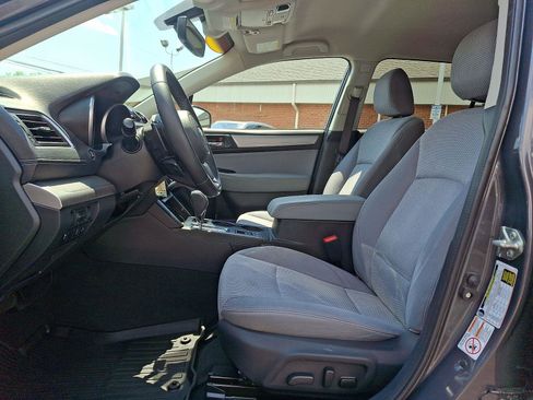 Used 2019 Subaru Outback 2.5i Premium w/ Popular Package #2 AWD/4WD image 13