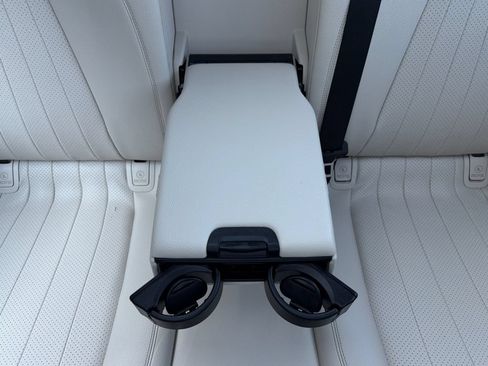 Used 2018 Mercedes-Benz E 300 image 33