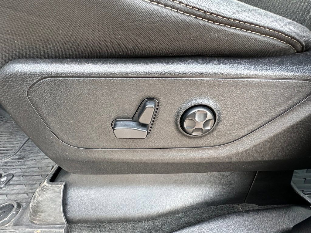 Used 2019 RAM 1500 Big Horn AWD/4WD image 19