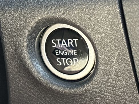 Used 2025 Nissan Frontier PRO-4X w/ Pro Convenience Package AWD/4WD image 17