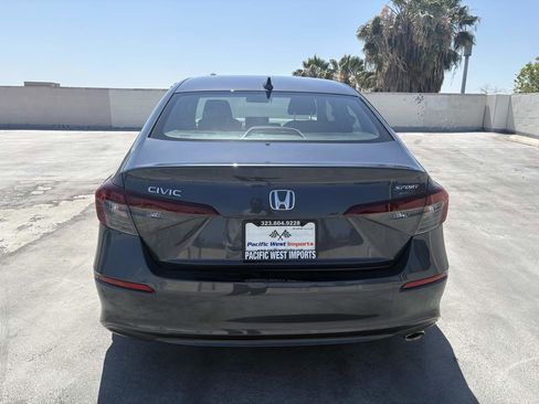 Used 2025 Honda Civic Sport image 12