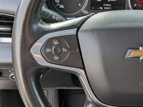 Used 2021 Chevrolet Traverse LT w/ LT Premium Package image 19