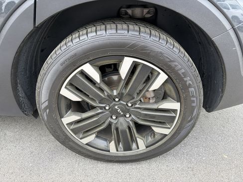 Used 2024 Kia Telluride SX Prestige image 16