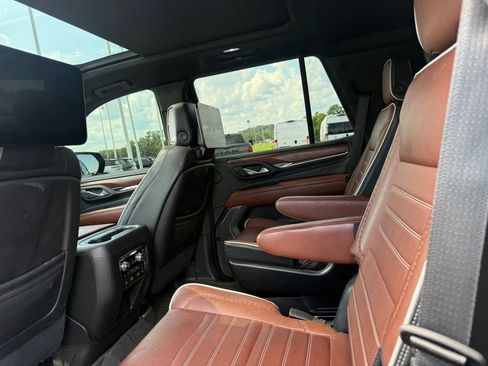 Used 2023 GMC Yukon Denali Ultimate AWD/4WD image 18