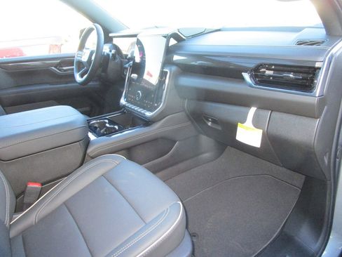 New 2026 GMC Yukon XL Elevation w/ Elevation Premium Package image 34