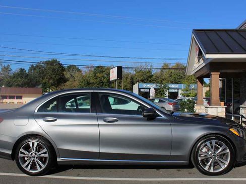 Used 2018 Mercedes-Benz C 300 Sedan image 4