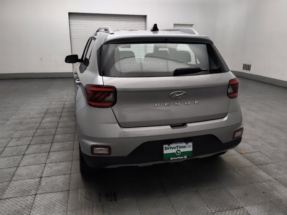 Used 2021 Hyundai Venue SEL FWD image 6