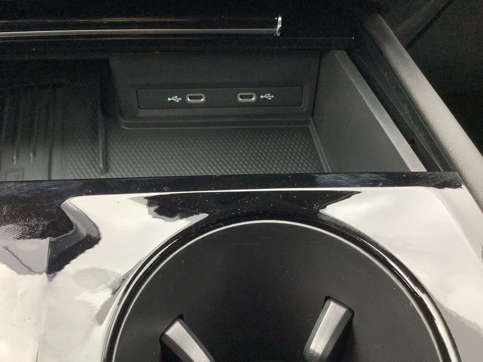 New 2025 Volkswagen Atlas SE FWD image 21