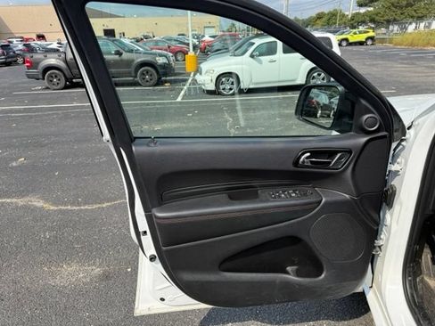 Used 2025 Dodge Durango GT AWD/4WD image 12
