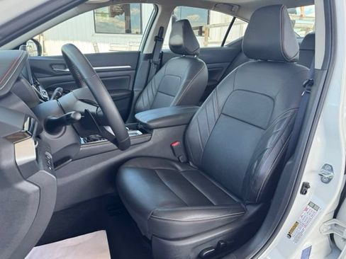 Used 2025 Nissan Altima 2.5 SR w/ SR Premium Package AWD/4WD image 21