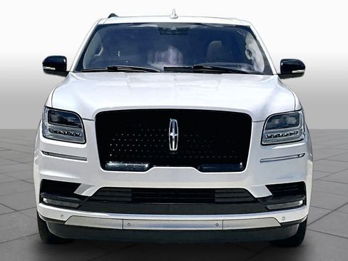 Used 2019 Lincoln Navigator Select w/ Technology Package AWD/4WD image 4
