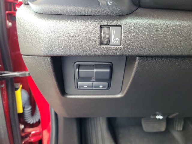Used 2024 Chevrolet Colorado Trail Boss w/ Technology Package AWD/4WD image 19