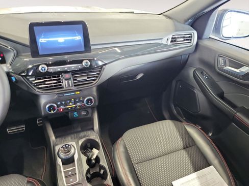 Used 2023 Ford Escape ST-Line image 12