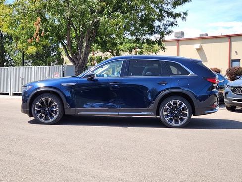 Used 2024 MAZDA CX-90 Plug-In Hybrid w/ Premium Pkg AWD/4WD image 2