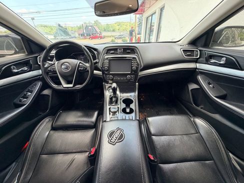 Used 2018 Nissan Maxima 3.5 SV image 19