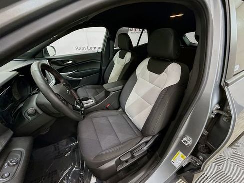 Used 2025 Chevrolet Trax RS w/ Driver Confidence Package image 23