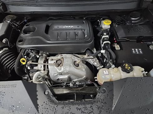 Used 2020 Jeep Cherokee Limited AWD/4WD image 15