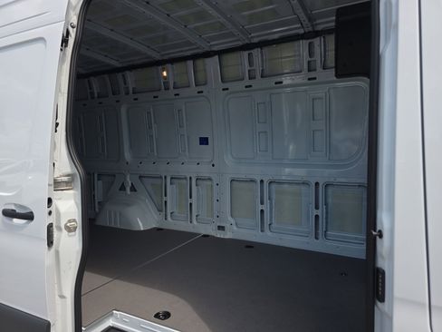 Used 2025 Mercedes-Benz Sprinter 2500 image 7