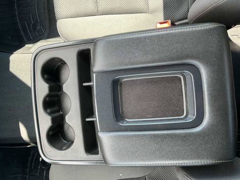 Used 2019 GMC Sierra 2500 SLE image 18