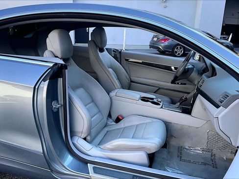 Used 2010 Mercedes-Benz E 350 E 350 image 8