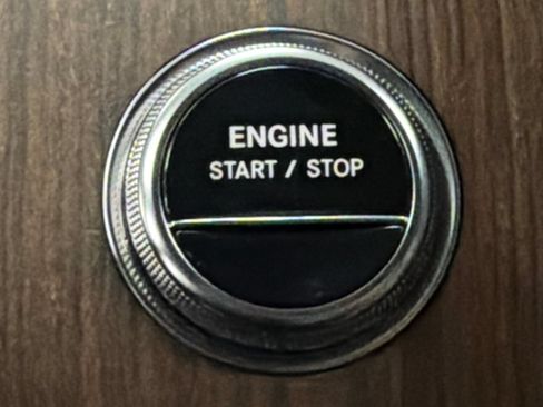 Certified 2025 Mercedes-Benz GLC 350e 4MATIC image 32