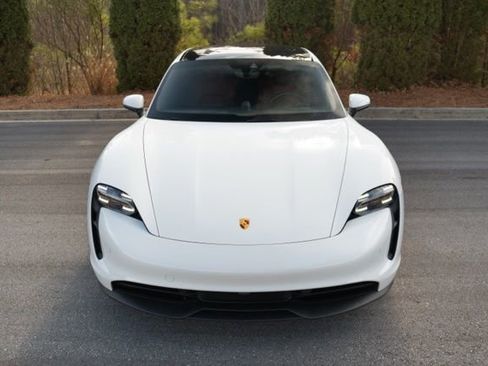 Used 2022 Porsche Taycan image 13