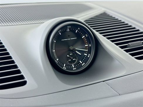 New 2026 Porsche Cayenne Coupe image 17