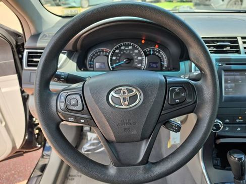 Used 2015 Toyota Camry LE FWD image 14