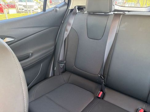 Used 2025 Buick Encore GX Preferred image 37