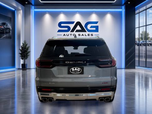 Used 2024 GMC Acadia Denali w/ Super Cruise Package FWD image 3