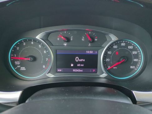 Used 2020 Chevrolet Traverse LT FWD image 32