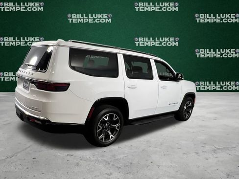 Used 2023 Jeep Wagoneer Series III w/ Rear Seat Video Group 1 image 6