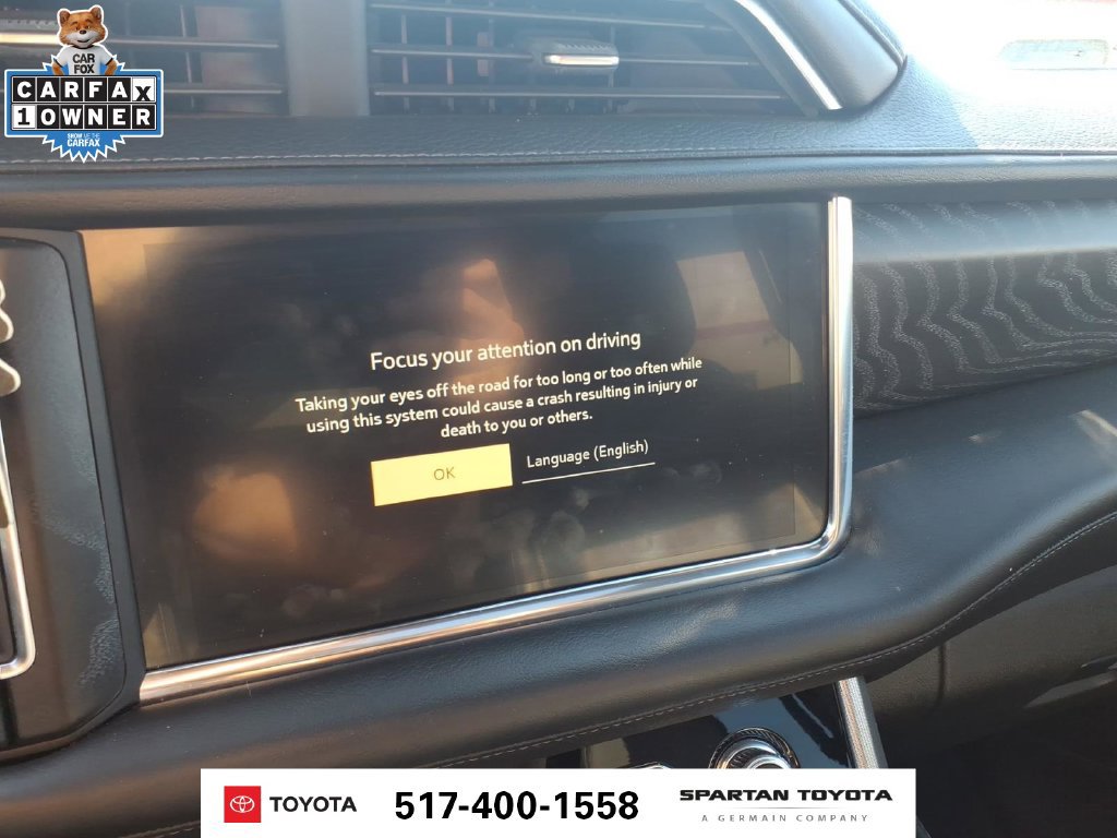 Used 2022 GMC Yukon XL Denali w/ Advanced Technology Package AWD/4WD image 22