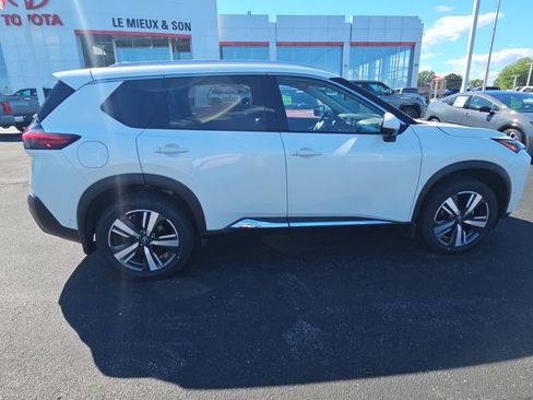 Used 2023 Nissan Rogue SL w/ SL Premium Package AWD/4WD image 2
