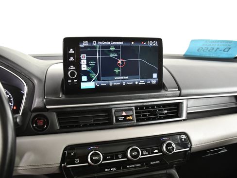 Used 2025 Honda Pilot Touring image 26