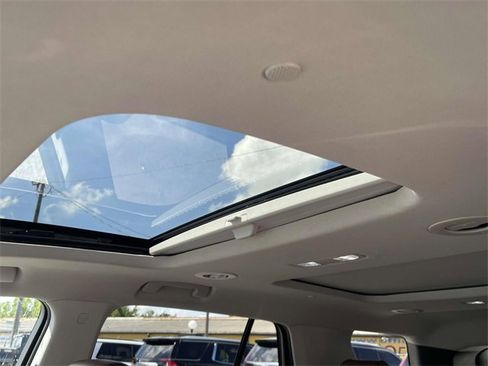Used 2019 Chevrolet Traverse High Country image 17