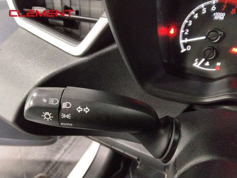 Used 2021 Toyota Corolla LE image 15