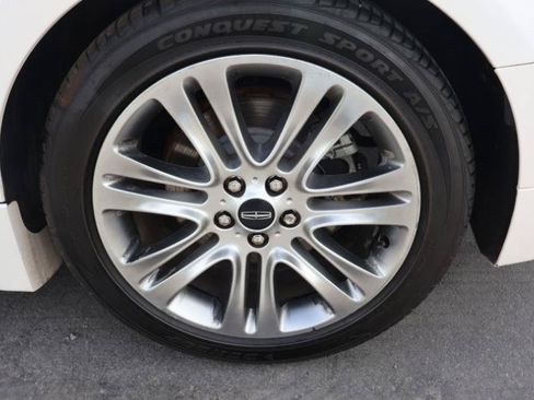 Used 2014 Lincoln MKZ FWD image 13