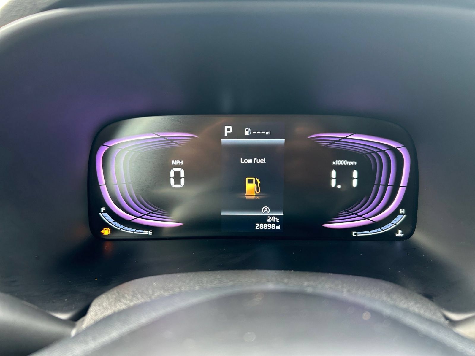 Used 2025 Kia Soul LX w/ LX Technology Package FWD image 34