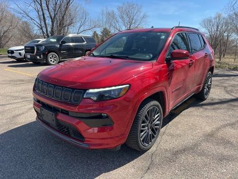 Used 2022 Jeep Compass Limited w/ (RED) Package AWD/4WD image 4