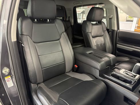 Used 2018 Toyota Tundra Limited w/ Limited Premium Package AWD/4WD image 40