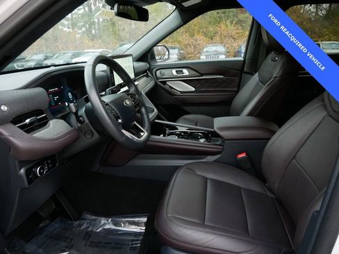 Used 2025 Ford Explorer Platinum w/ LUX Leather Package image 14