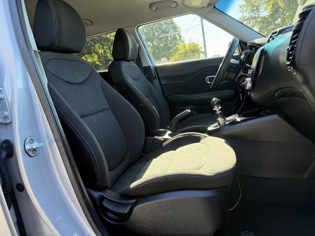 Used 2016 Kia Soul FWD image 14