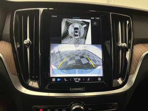 Used 2024 Volvo S60 B5 Plus image 6