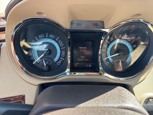 Used 2010 Buick LaCrosse CXS image 23